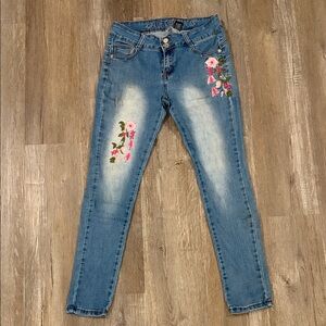 Floral Embroidered Skinny Jeans - Blue
